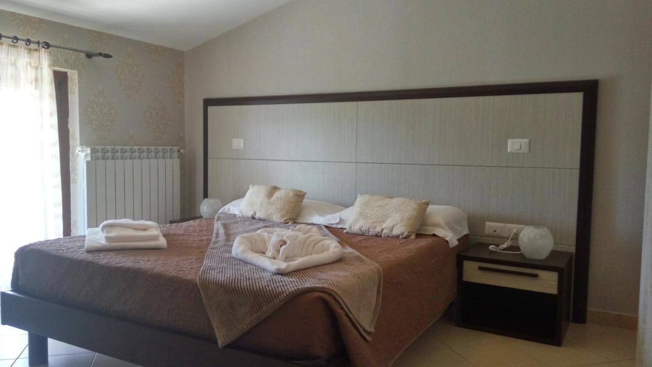 Relais Black Horse Millesimo Exterior photo