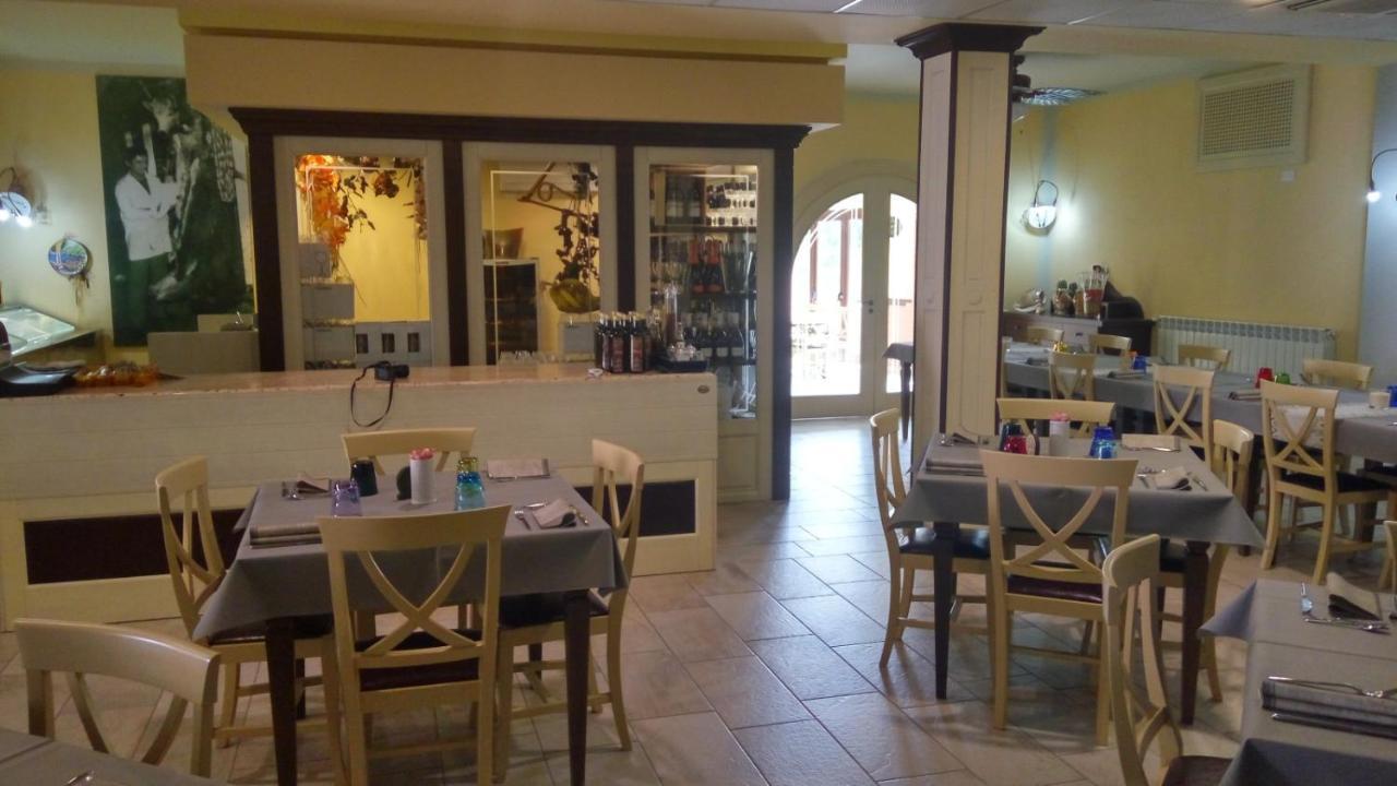 Relais Black Horse Millesimo Exterior photo