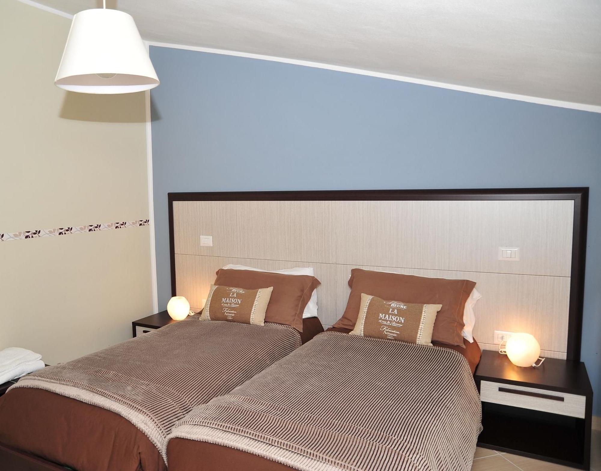 Relais Black Horse Millesimo Room photo