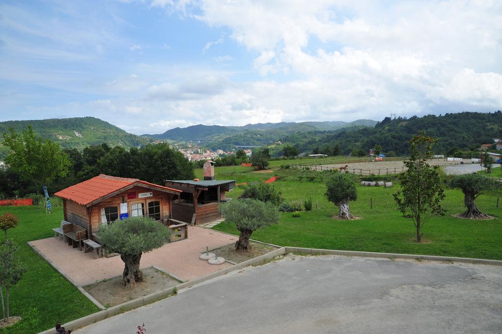 Relais Black Horse Millesimo Exterior photo